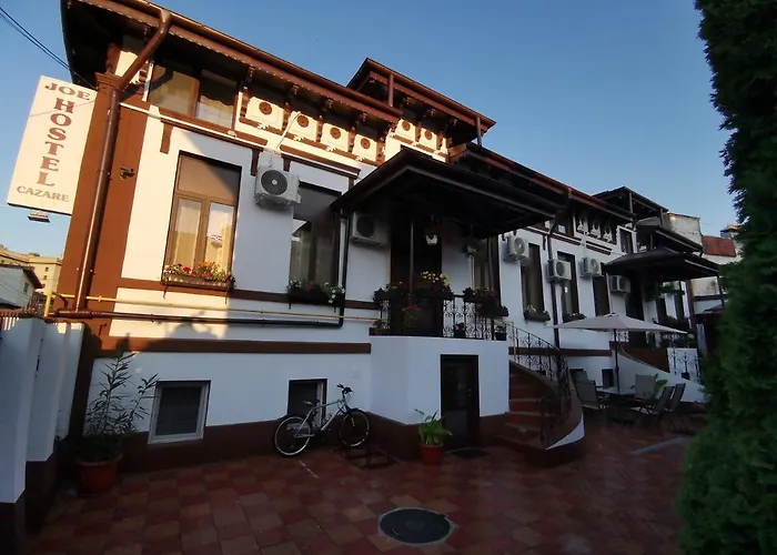 Joe Hostel
