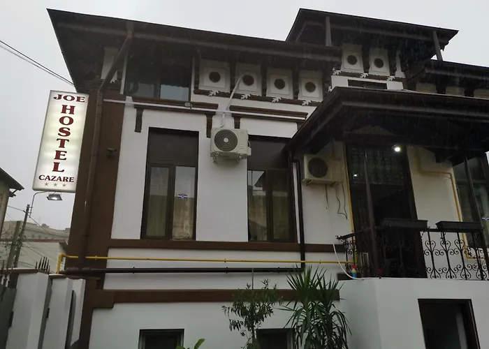 Joe Hostel